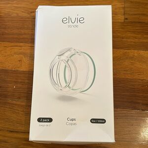 NWT Elvie stride cups
